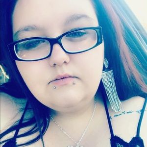 Meet your Posher, Katlyn